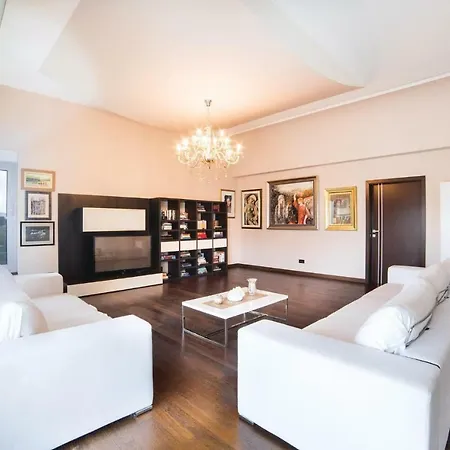 Five Bedroom Holiday In Nyaraló Metković