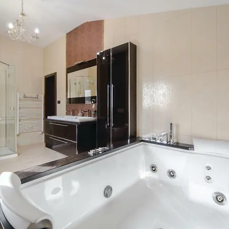 Nyaraló Five Bedroom Holiday In Metković