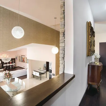 Five Bedroom Holiday In